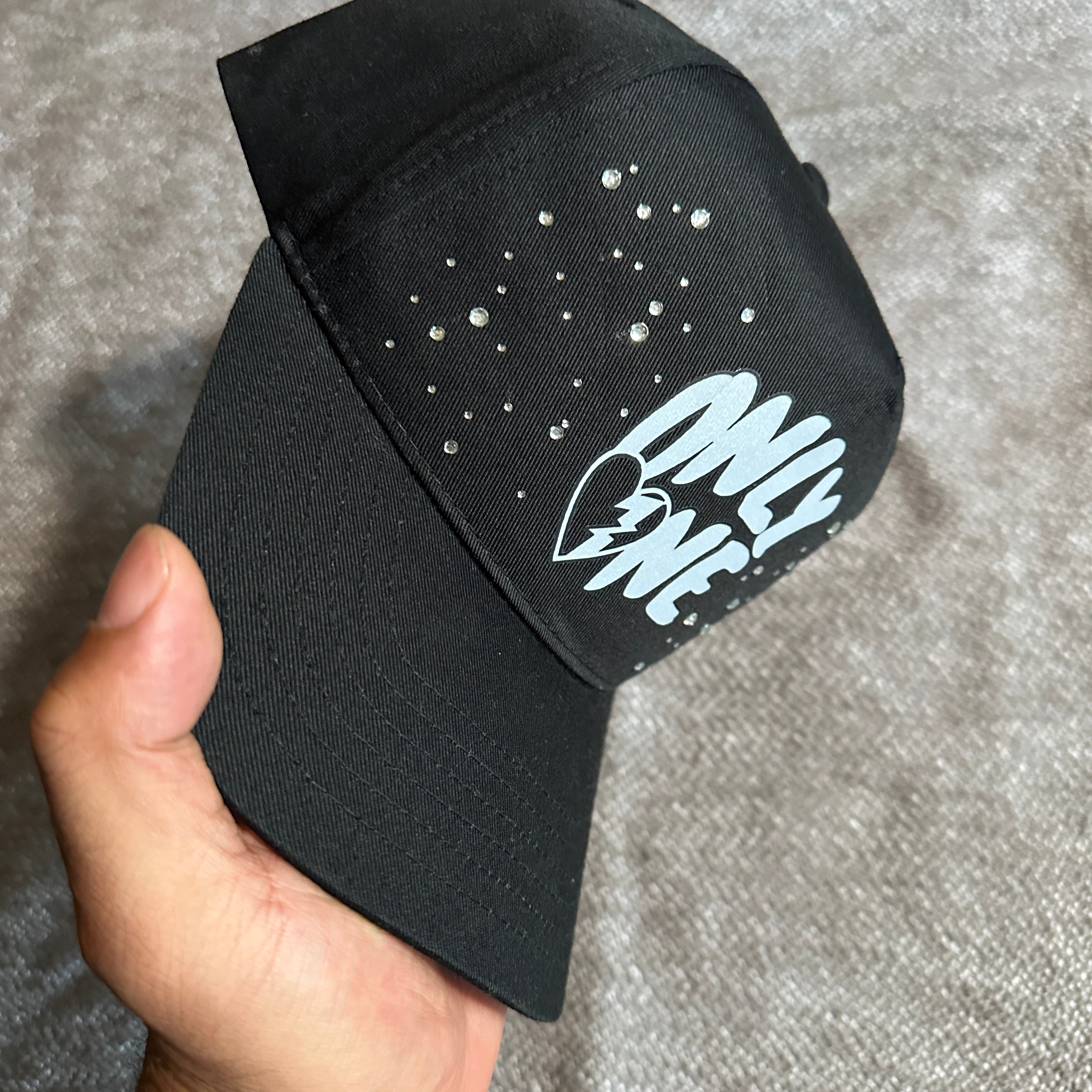 1HEART LEGACY SNAPBACK - BLACK