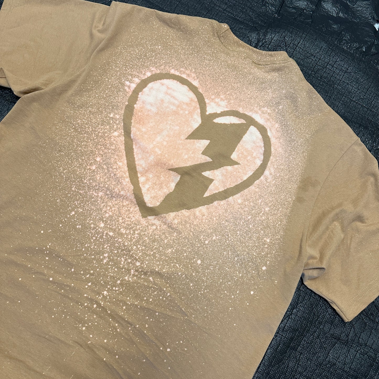 1 HEART SPLASH TEE