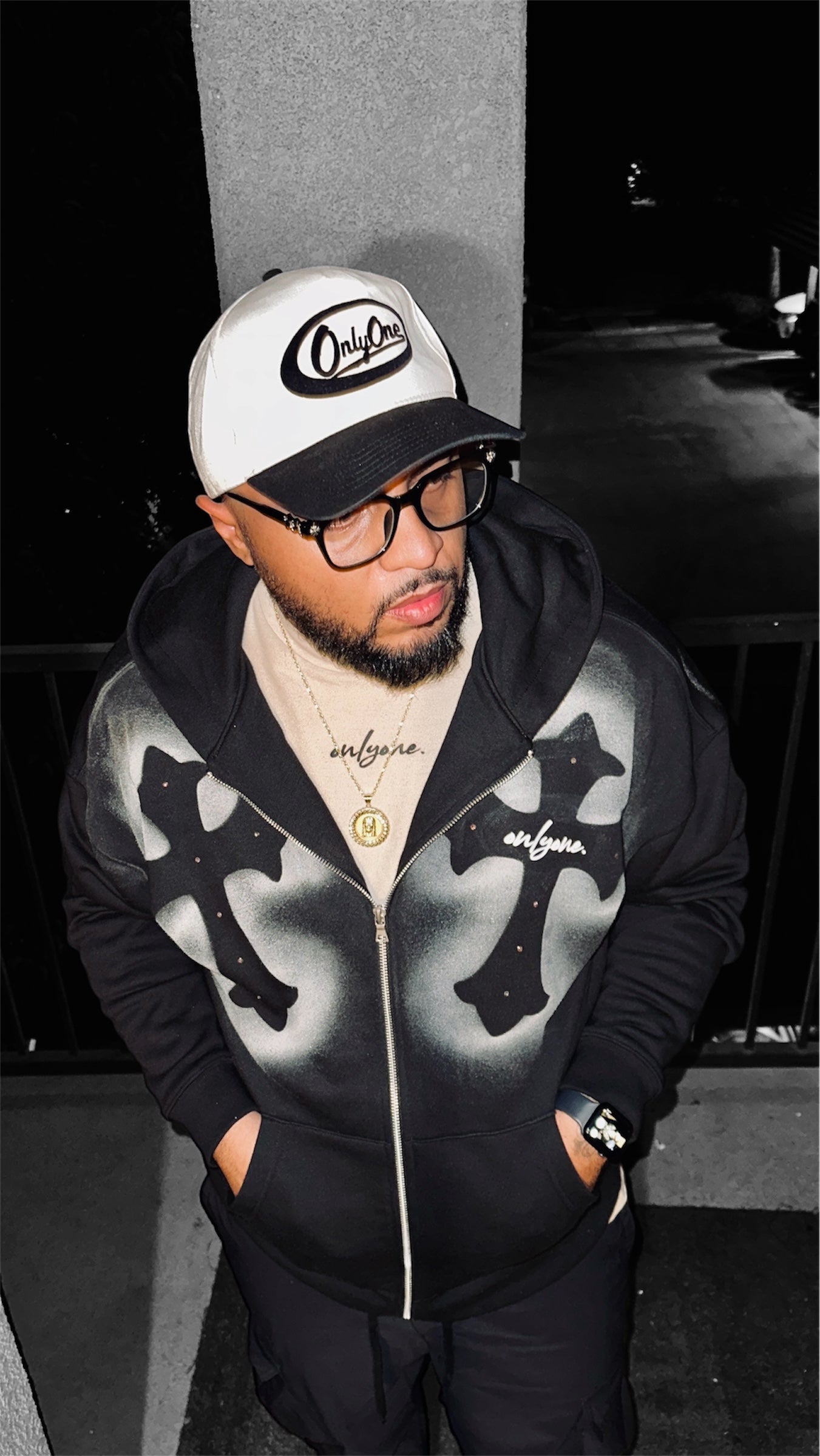 DOUBLE CROSSED ZIP HOODIE - BLACK